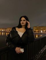 Миниатюра Индивидуалка Кортни Калининский Фотография 